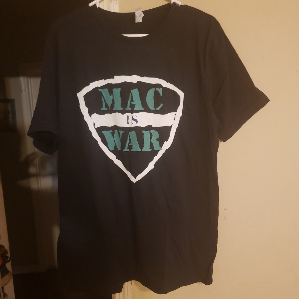 Mac is war barstool
